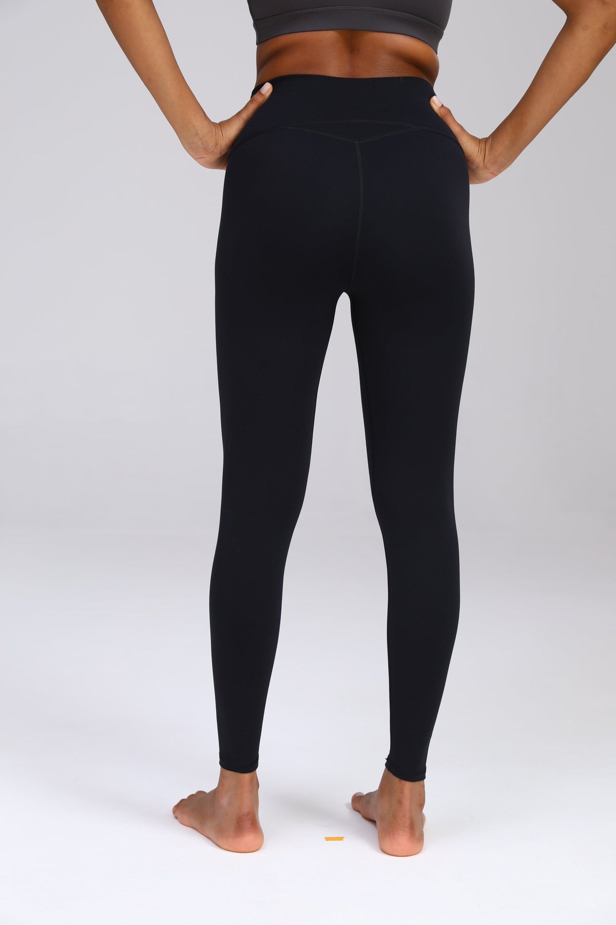 Essential Yoga Legging with Inner Pocket | CW506